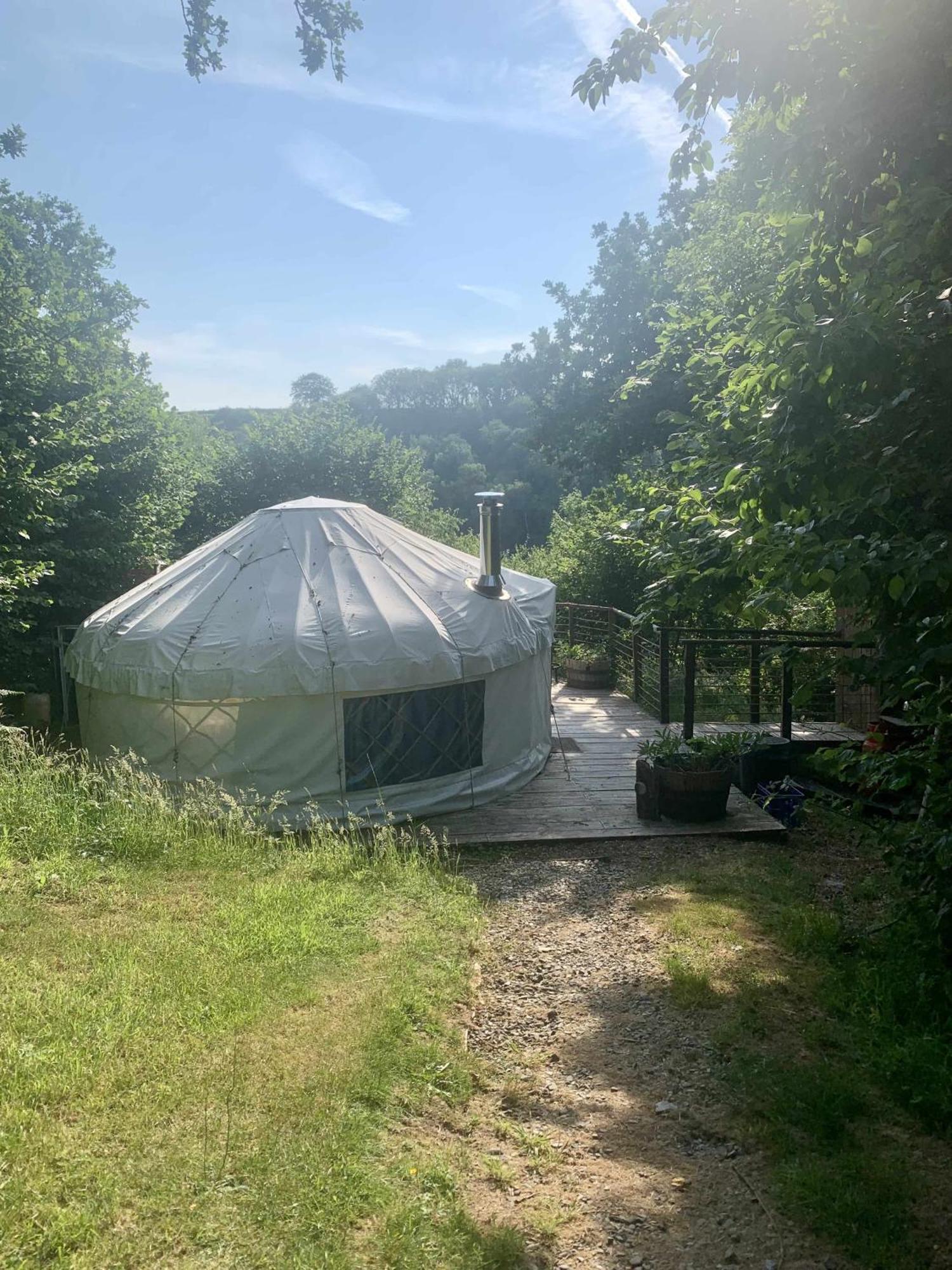 Ceridwen Glamping, Double Decker Bus And Yurts Hotel Llandysul Exterior foto