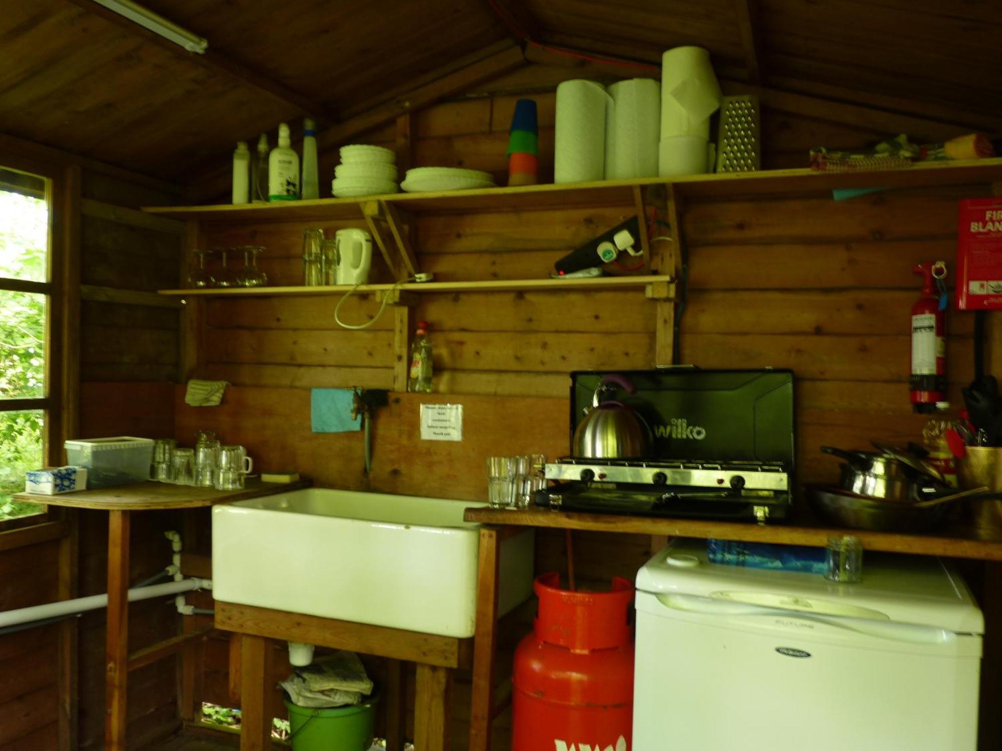 Ceridwen Glamping, Double Decker Bus And Yurts Hotel Llandysul Exterior foto