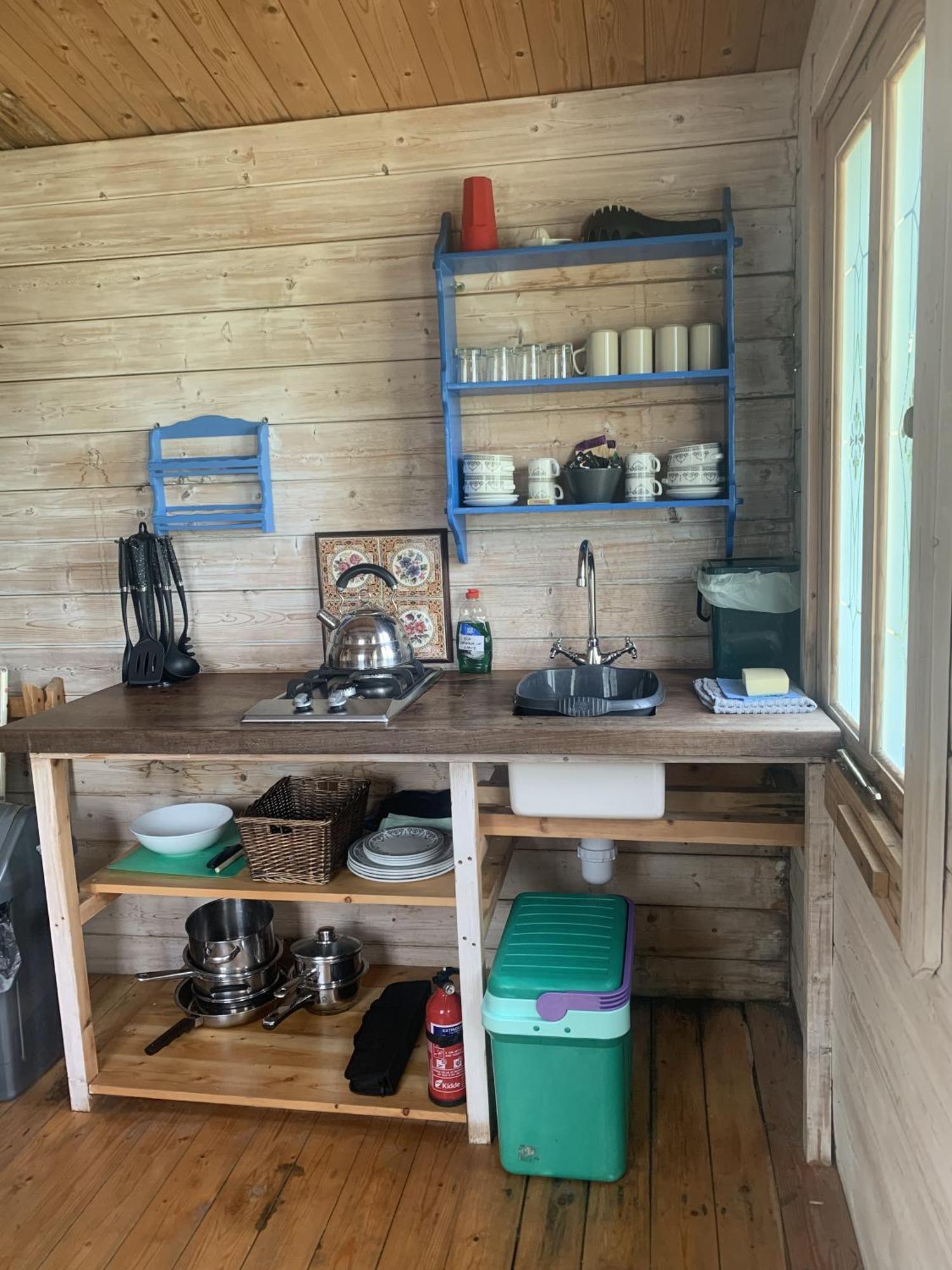 Ceridwen Glamping, Double Decker Bus And Yurts Hotel Llandysul Exterior foto