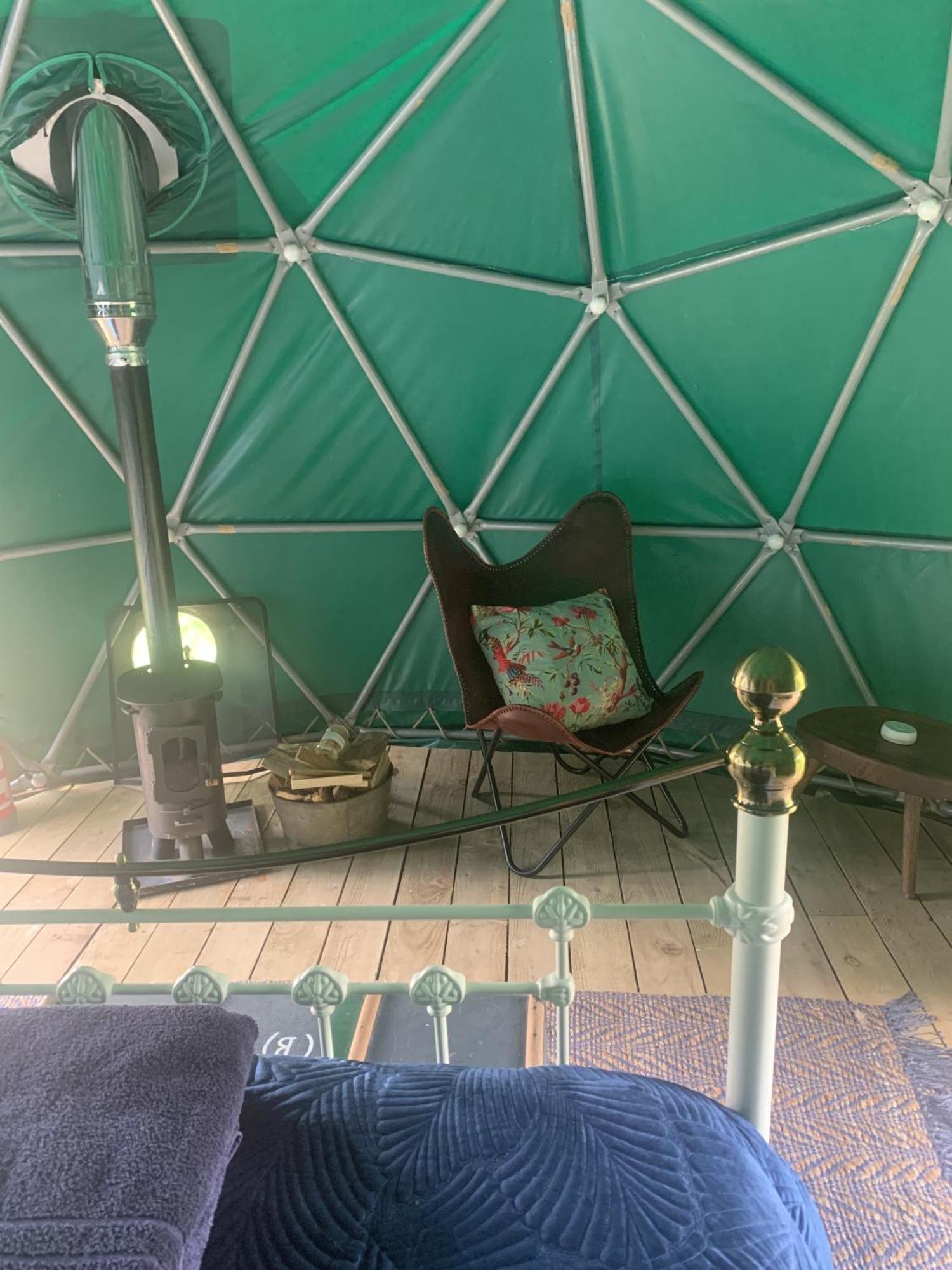 Ceridwen Glamping, Double Decker Bus And Yurts Hotel Llandysul Exterior foto