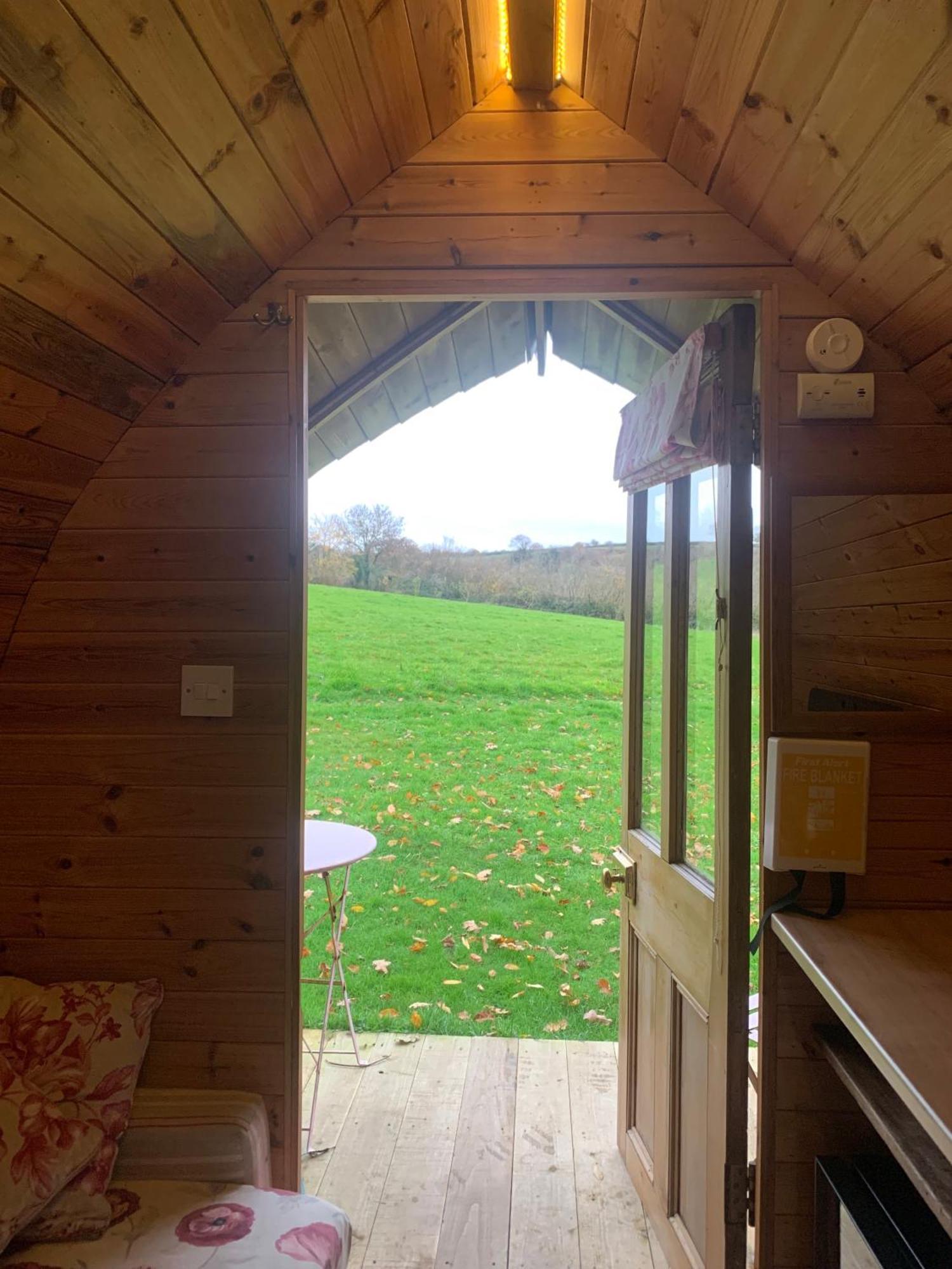 Ceridwen Glamping, Double Decker Bus And Yurts Hotel Llandysul Exterior foto