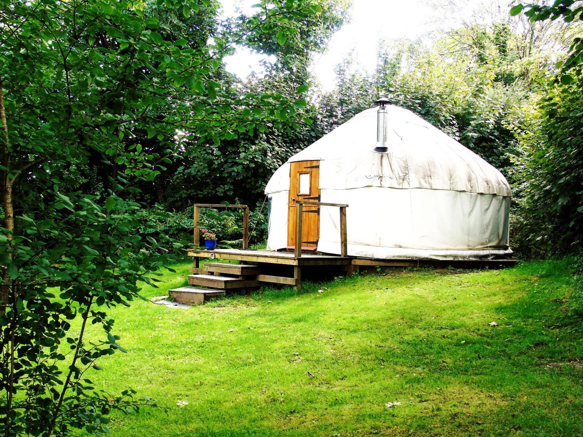 Ceridwen Glamping, Double Decker Bus And Yurts Hotel Llandysul Exterior foto