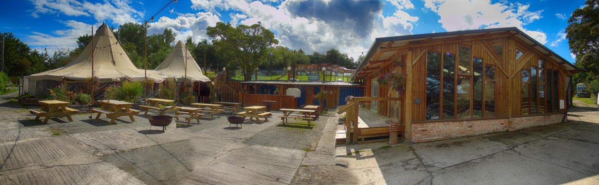 Ceridwen Glamping, Double Decker Bus And Yurts Hotel Llandysul Exterior foto