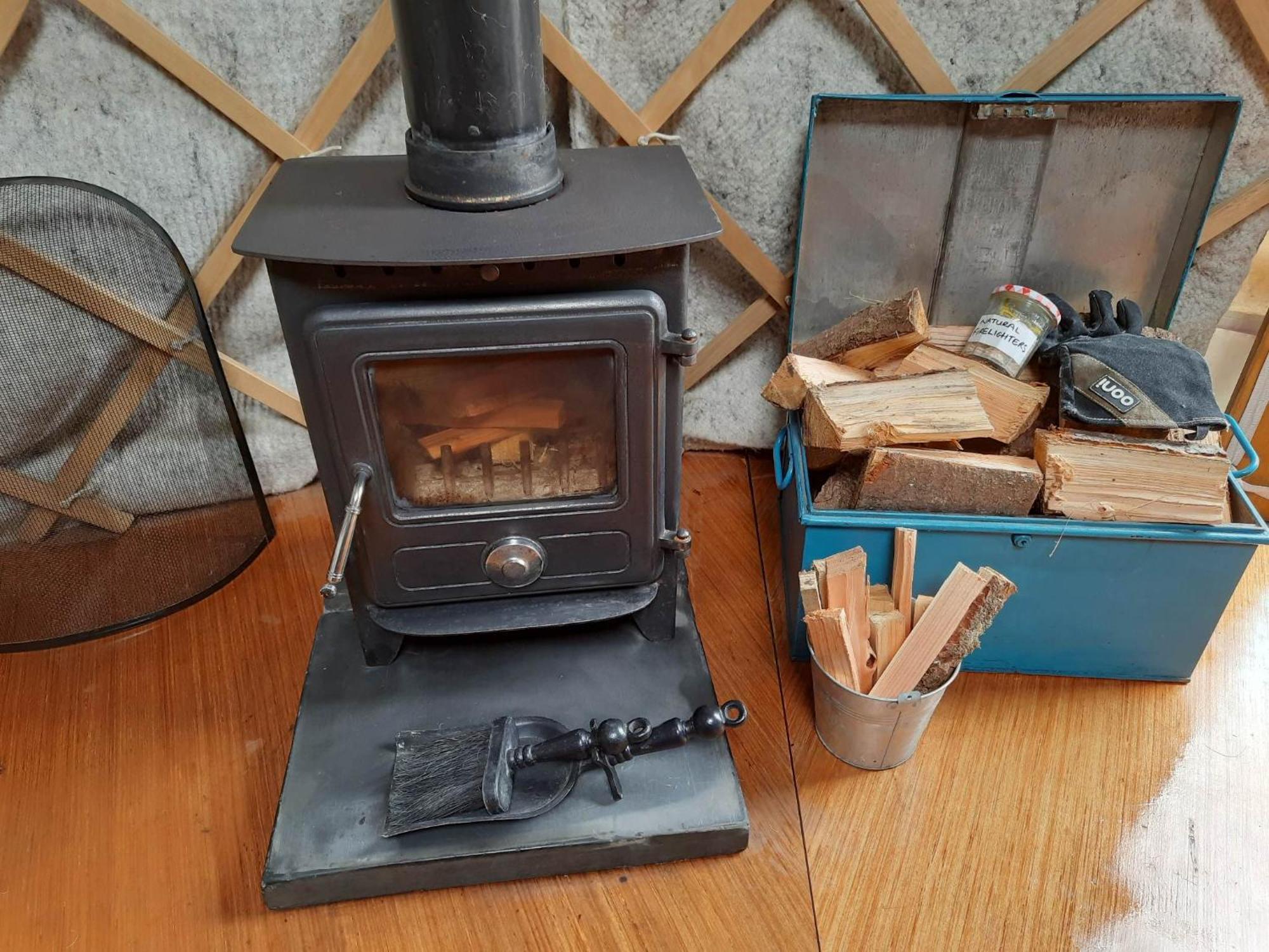 Ceridwen Glamping, Double Decker Bus And Yurts Hotel Llandysul Exterior foto