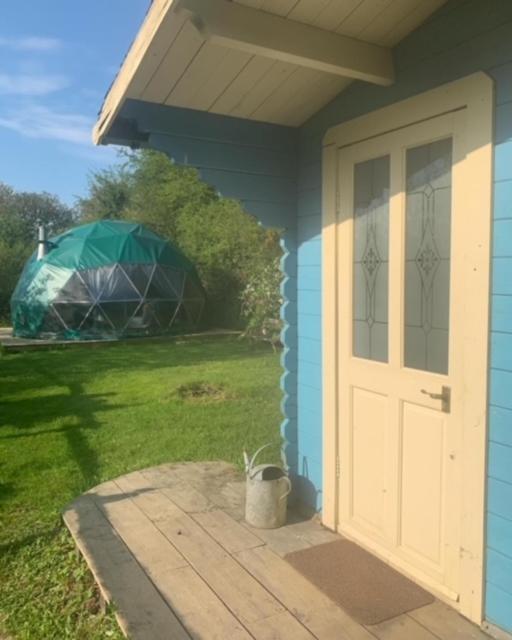 Ceridwen Glamping, Double Decker Bus And Yurts Hotel Llandysul Exterior foto